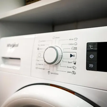 Amici With Terrace In Center Of Rovinj