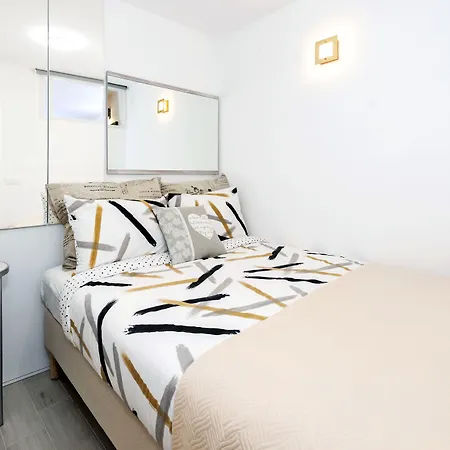 Amici With Terrace In Center Of * Rovinj