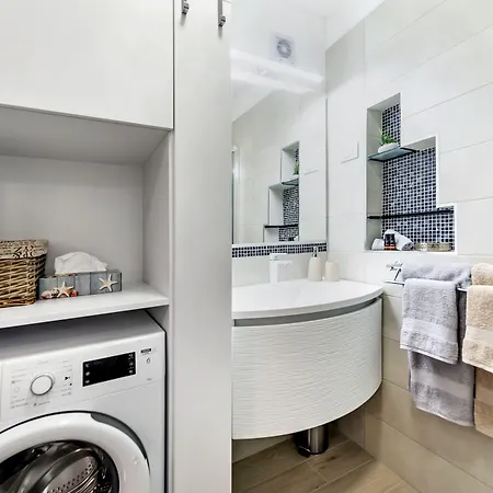 Amici With Terrace In Center Of Lägenhet